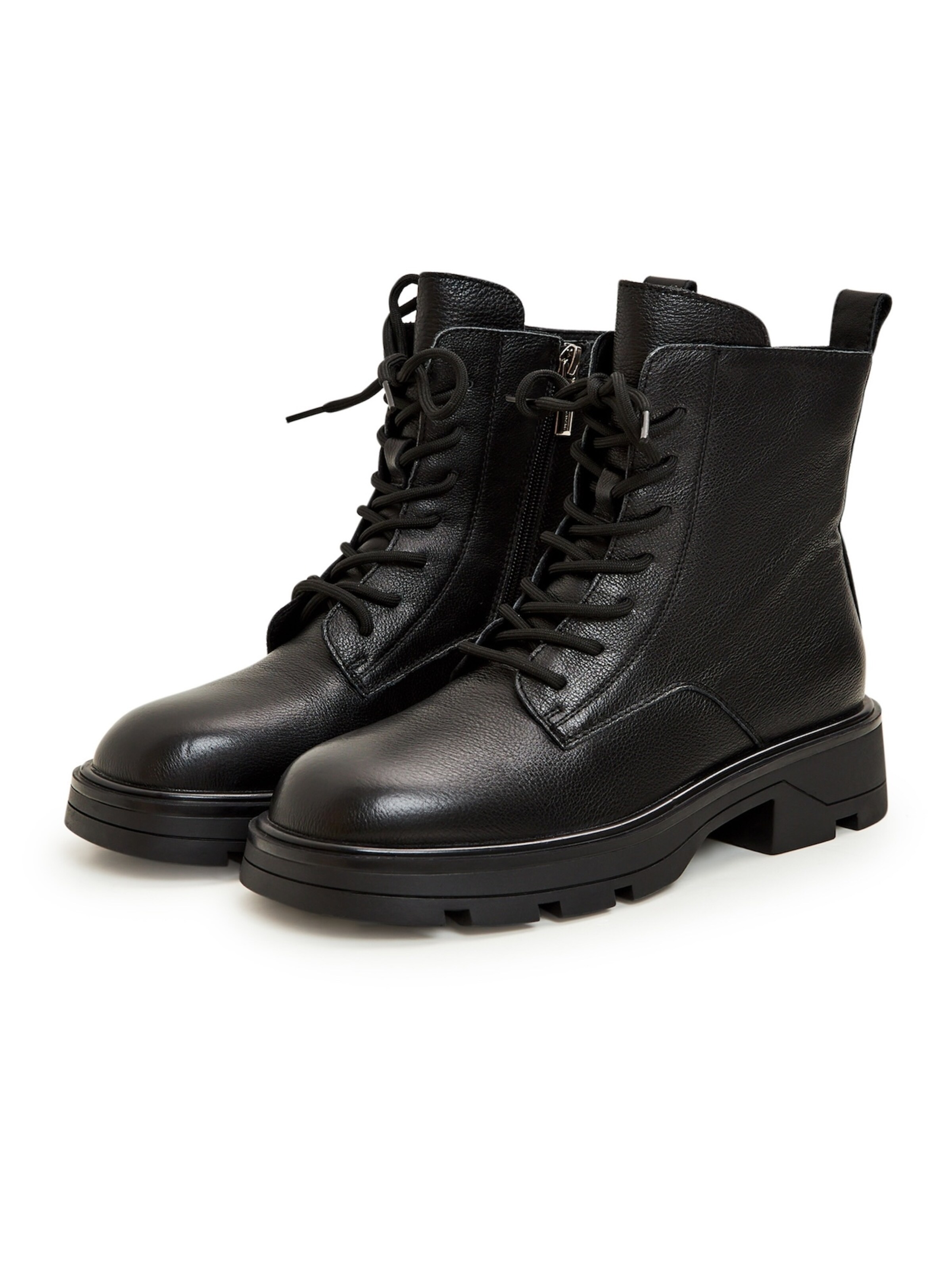 CESARE GASPARI Lace-up bootie in Black