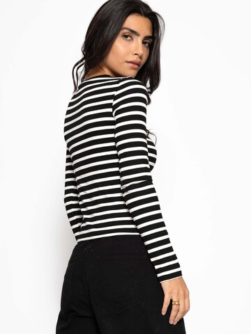 SASSYCLASSY T-shirt i svart