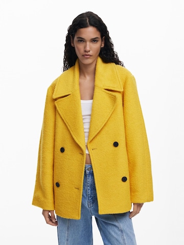 Cappotto invernale di Desigual in giallo: frontale