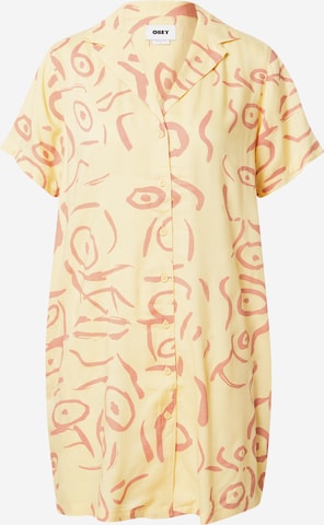 Obey - Vestido camisero 'YURI' en amarillo: frente