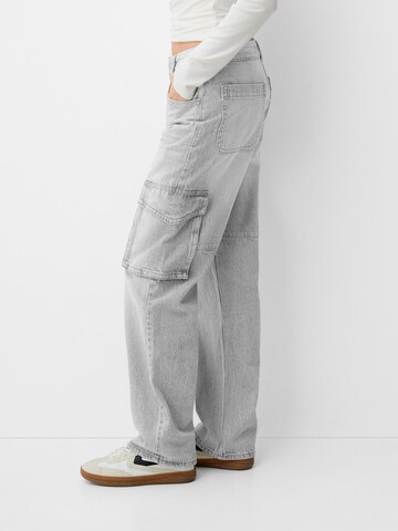 regular Jeans cargo di Bershka in grigio