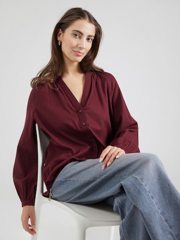 s.Oliver Pluus, värv punane: eest vaates