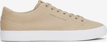 TOMMY HILFIGER Låg sneaker 'Essential' i beige