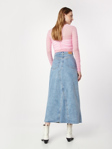 Monki Rok in Blauw