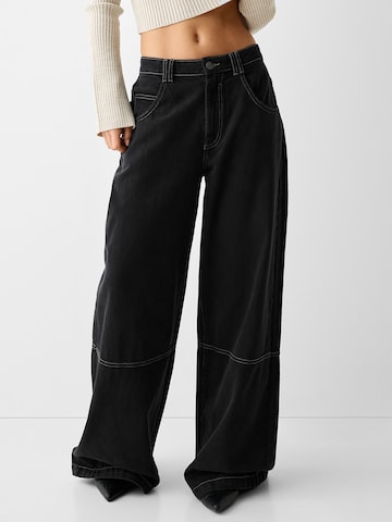 Bershka Wide leg Jeans in Zwart: voorkant