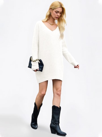 Rochie tricotat de la Imily Bela pe alb