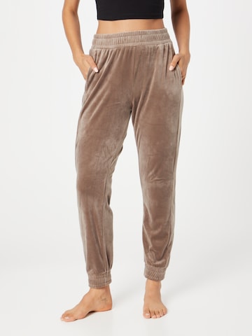 Hunkemöller Tapered Trousers in Brown: front