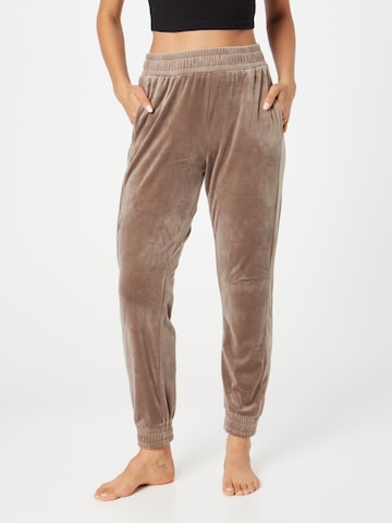 Hunkemöller Tapered Pants in Brown: front