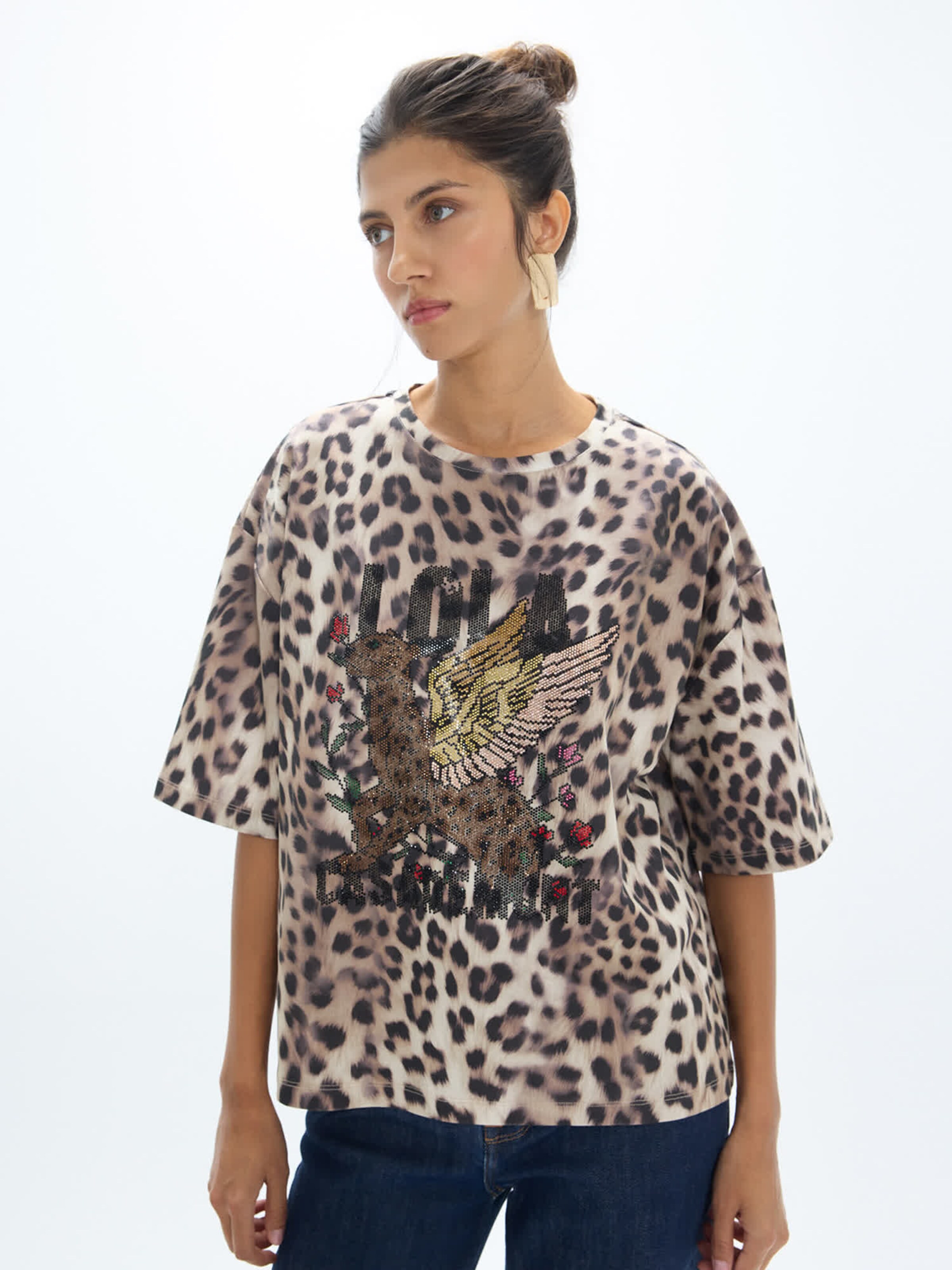 Lola Casademunt - Camiseta en marrón: frente