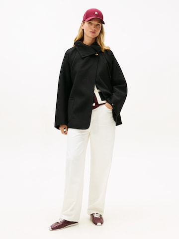 TOMMY HILFIGER Övergångskappa i svart