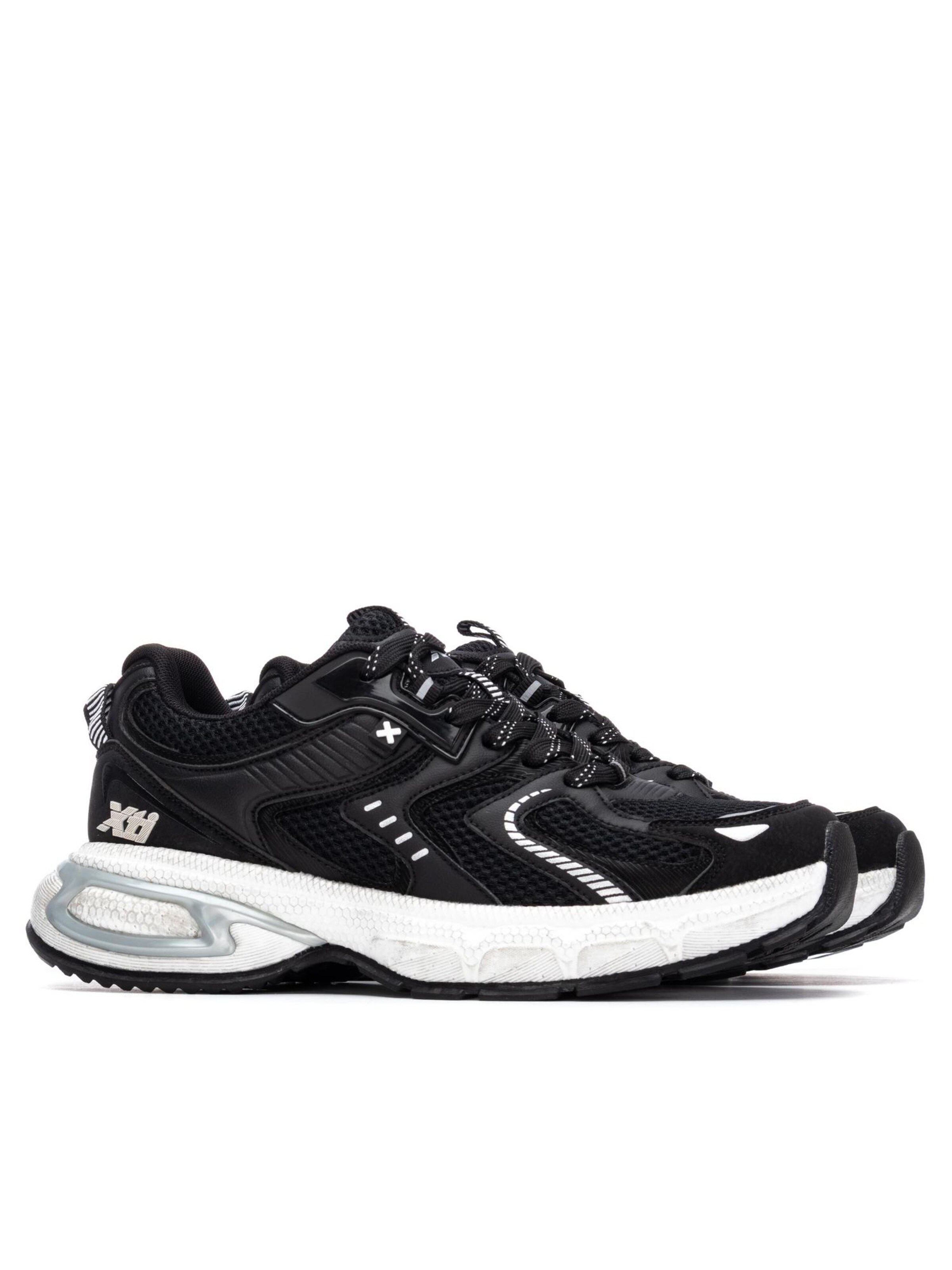 Xti - Calzado deportivo en negro