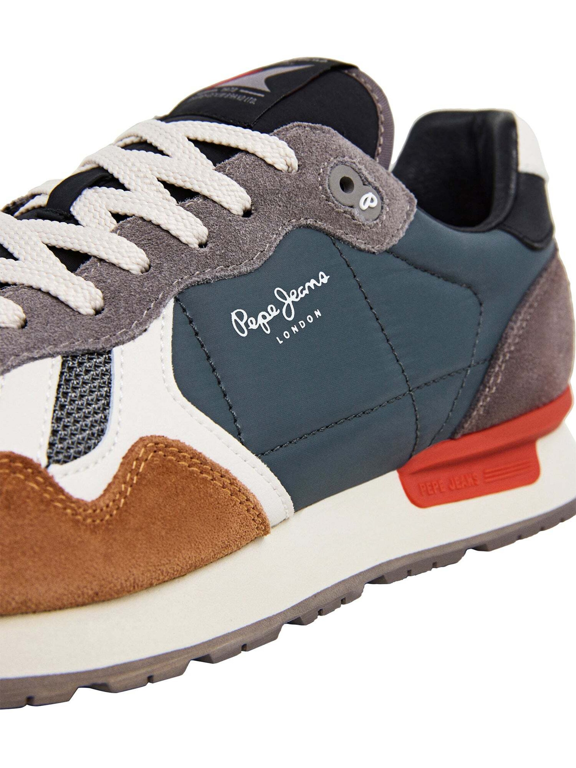 Pepe Jeans Sneakers laag 'BRIT ESSENCE M' in Bruin