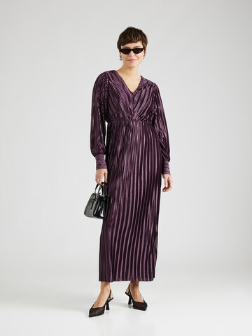 Robe 'YASSTORMA' YAS en violet