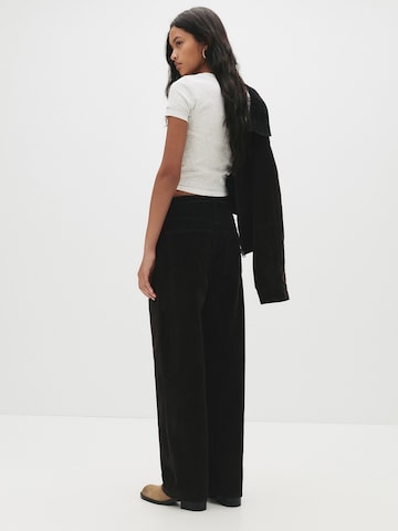 Pull&Bear Loose fit Jeans in Brown