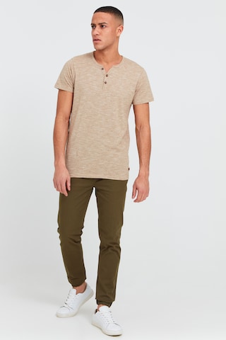 !Solid Regular Chino 'THEREON' in Groen