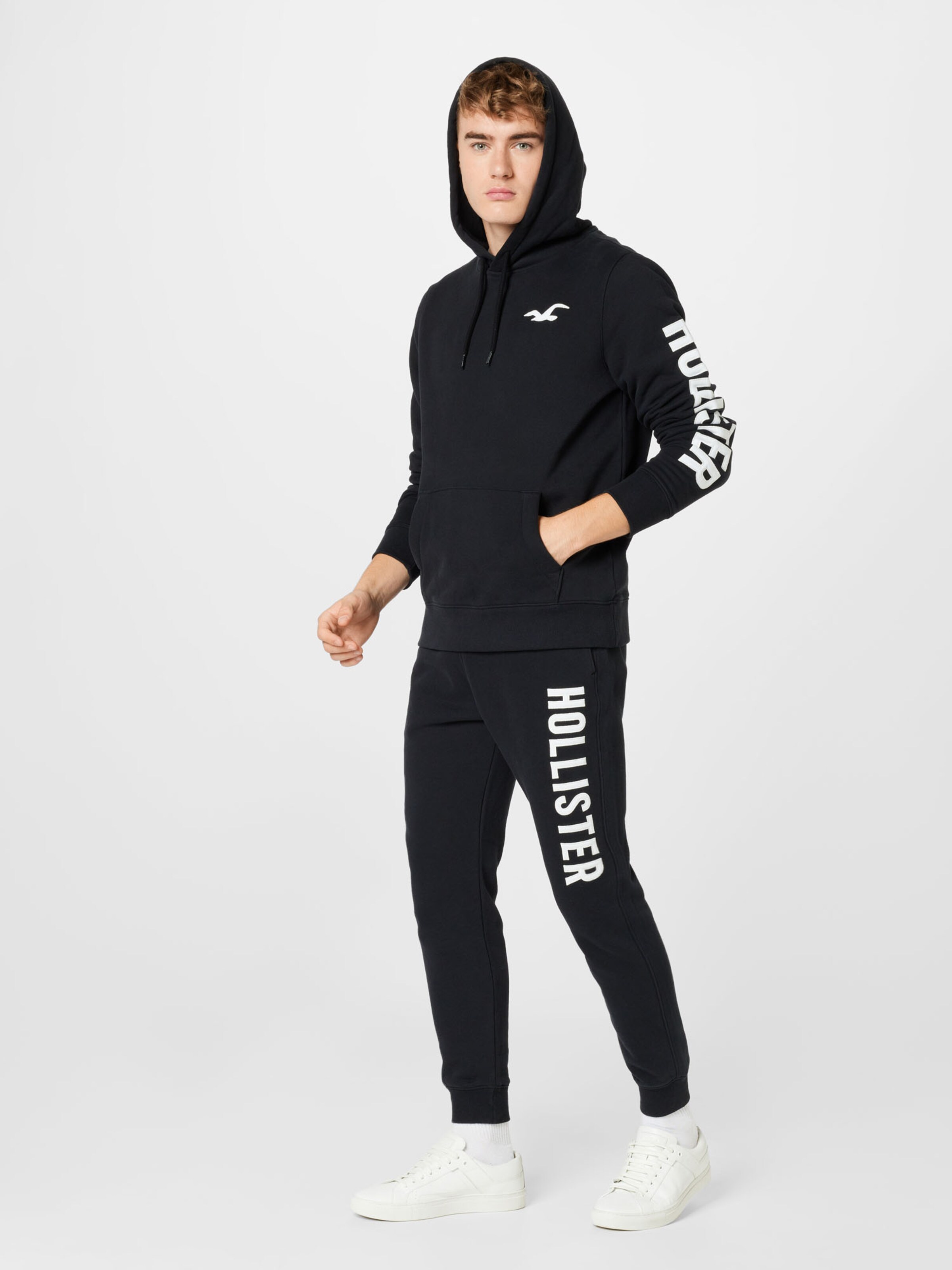 HOLLISTER Joggingpak in Zwart | ABOUT YOU