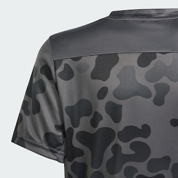 T-Shirt fonctionnel 'Train Essentials' ADIDAS SPORTSWEAR en gris