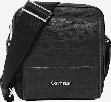 Calvin Klein - Bolso de hombro en negro: frente