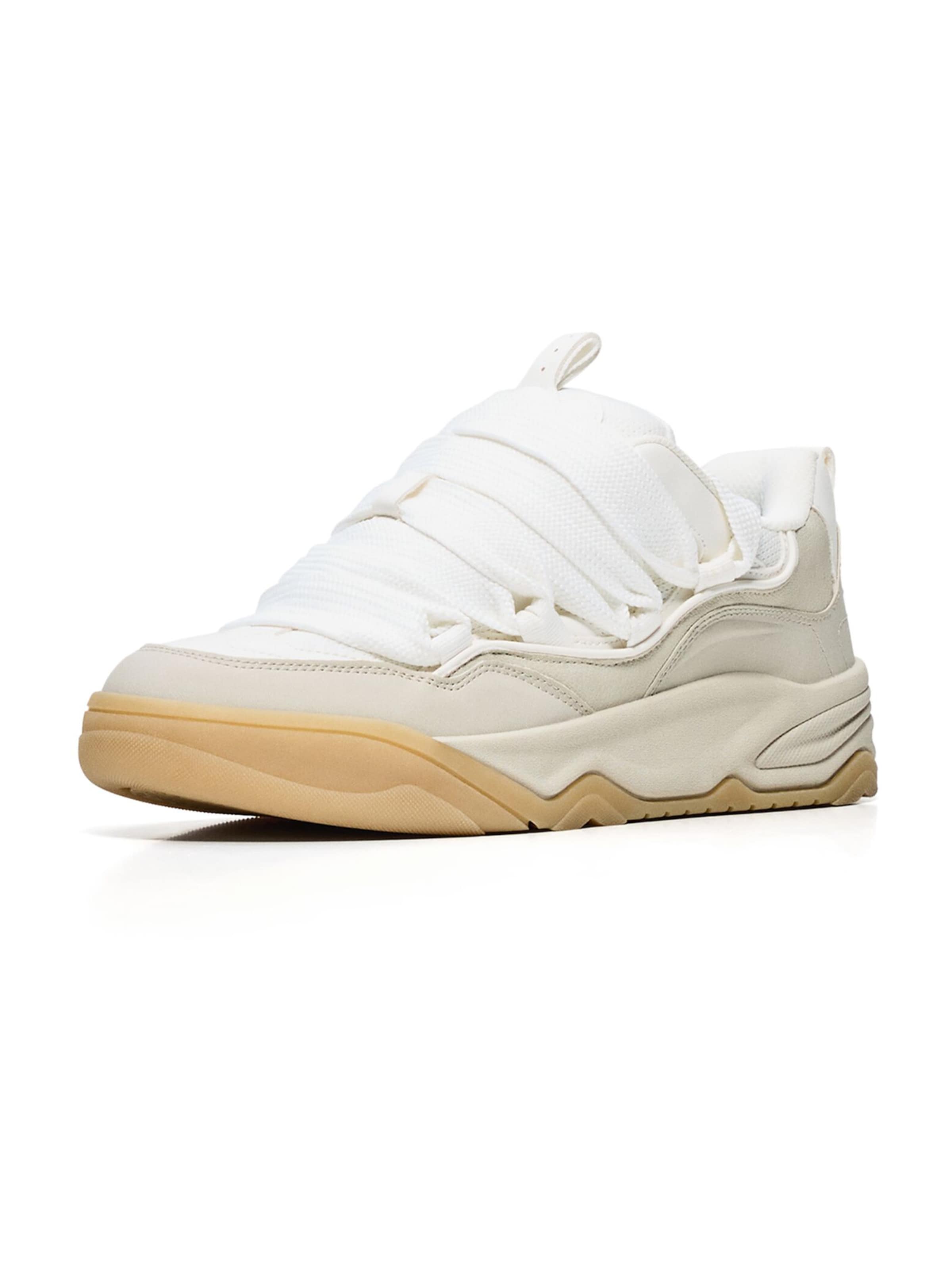 BershkaNiske tenisice - bež boja: prednji dio