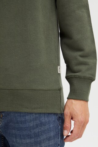 11 Project Sweater 'Pulo' in Green