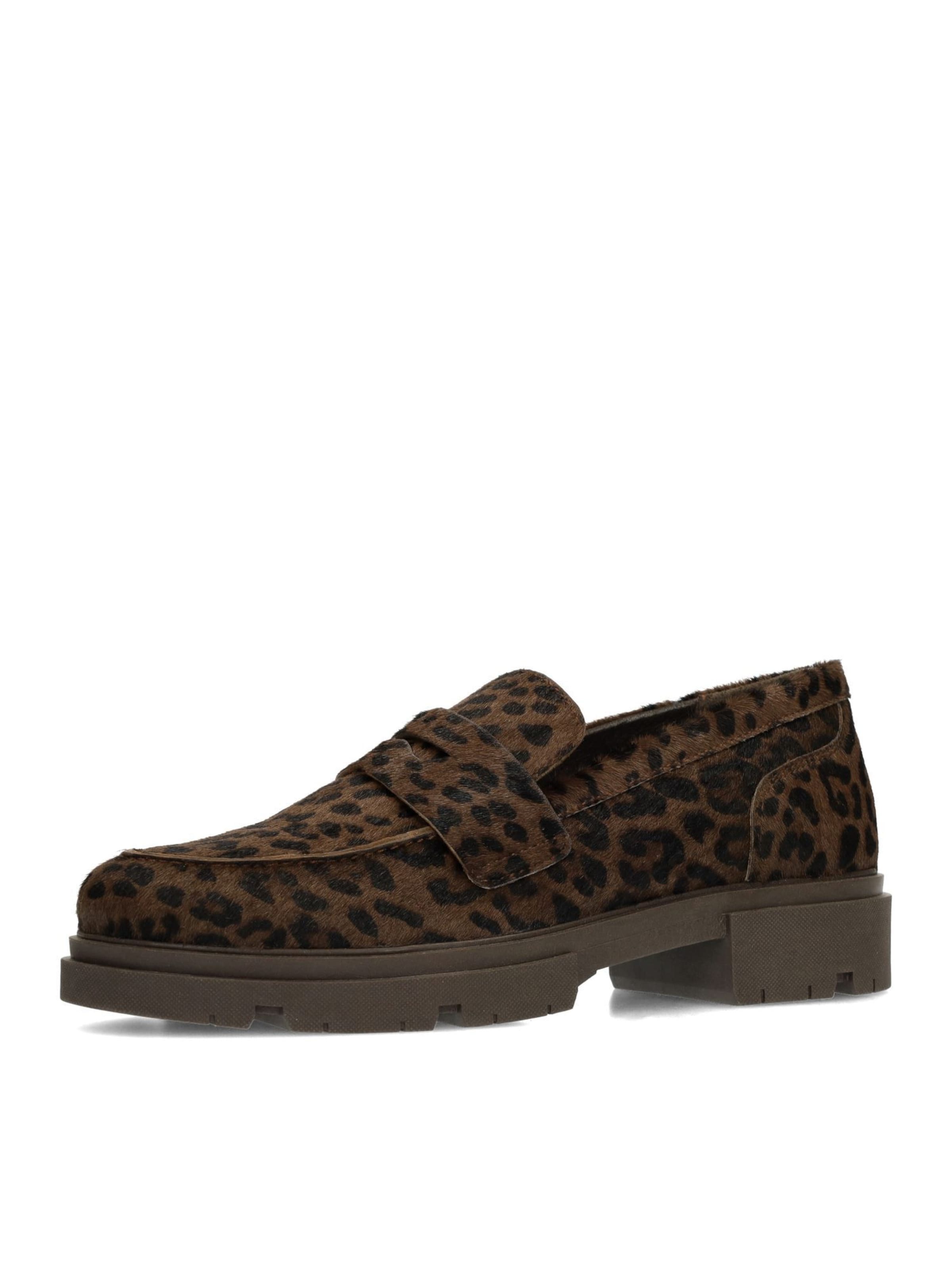 Chaussure basse MANFIELD en marron : devant