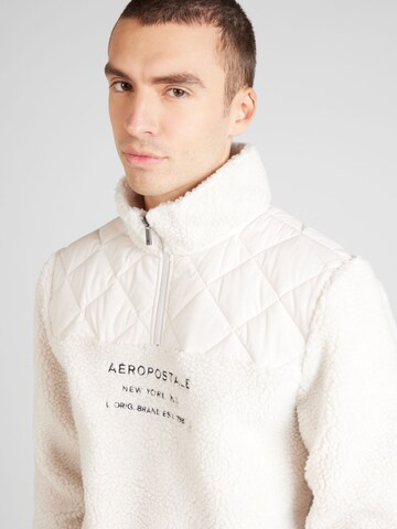 AÉROPOSTALE Sweatshirt i hvid