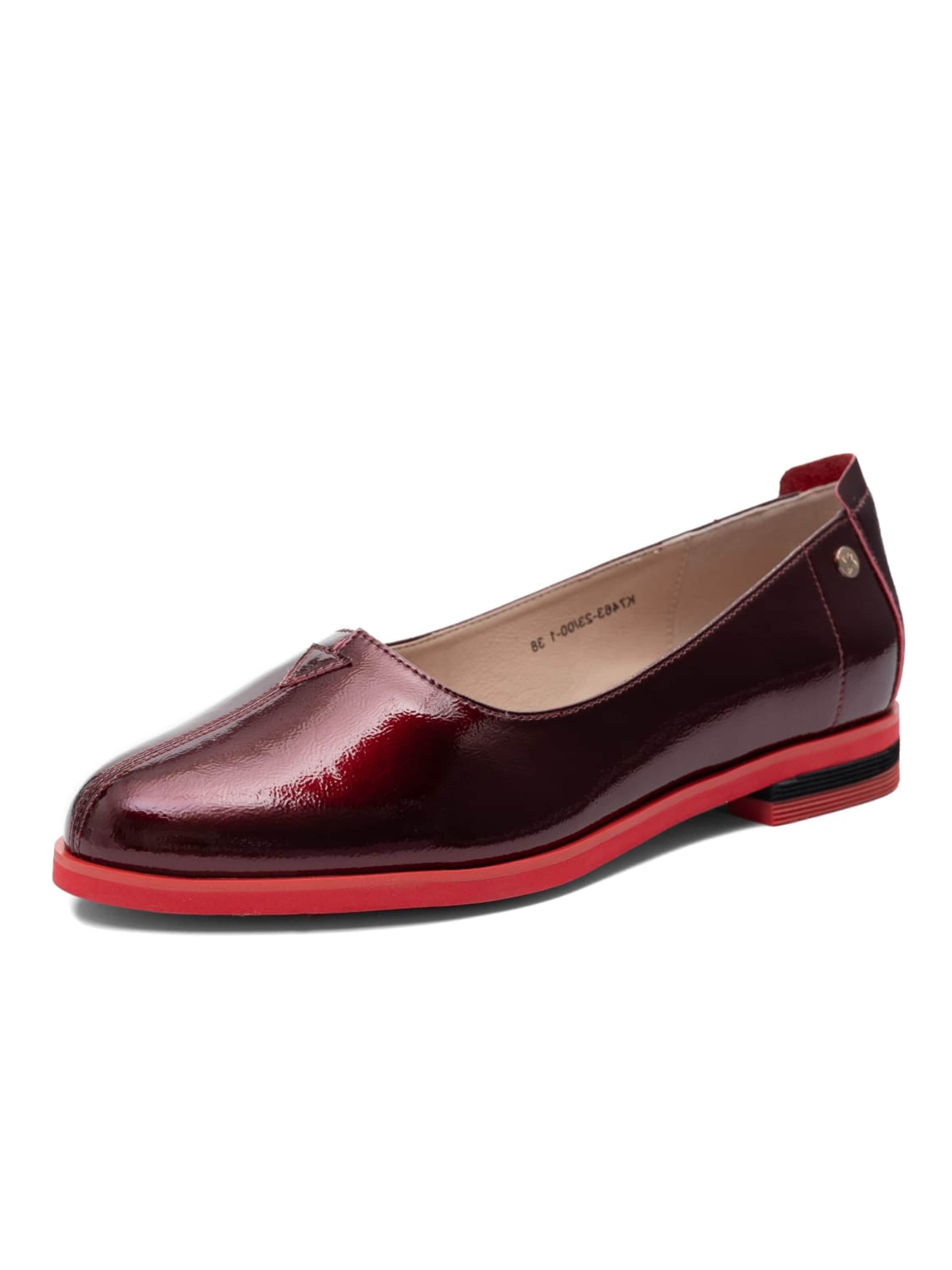 Maciejka Ballet Flats in Red: front