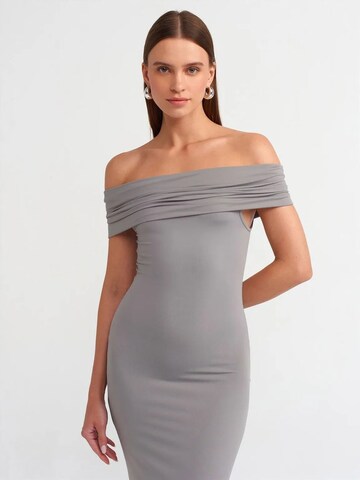 Dilvin Dress in Grey