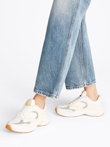 Tommy Jeans Platform trainers 'ARCHIVE'25'' in Beige