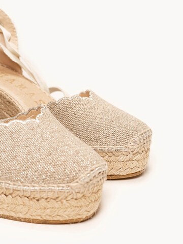 Alhamas Sandal 'Alpargata Cuña' in Beige