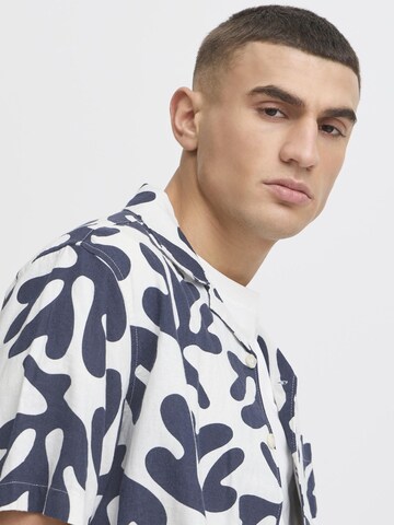 !Solid Comfort fit Button Up Shirt ' SDOLAVI ' in White