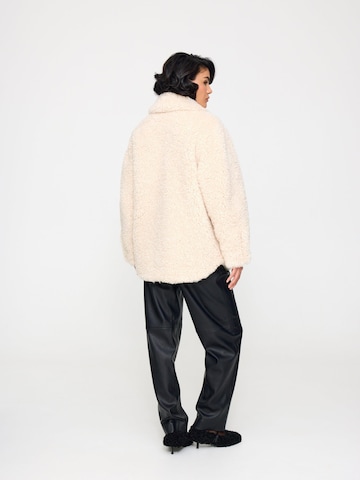 BASSIA Winter coat 'Valery' in White