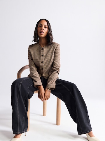 Next Blazer in Braun