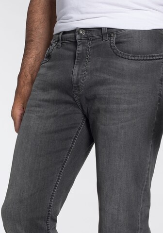 PIONEER Regular Jeans in Grau