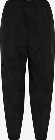 Regular Pantalon 'FADUMA' Only Petite en noir