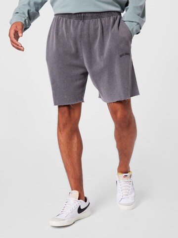 BDG Urban Outfitters Loosefit Nadrág - fekete: elől