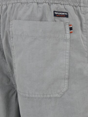 Regular Pantalon 'Essentials' Superdry en gris