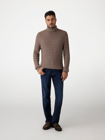 GUESS Pullover in Braun