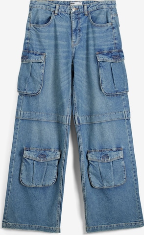 Bershka Wide leg Cargo Jeans in Blue: front