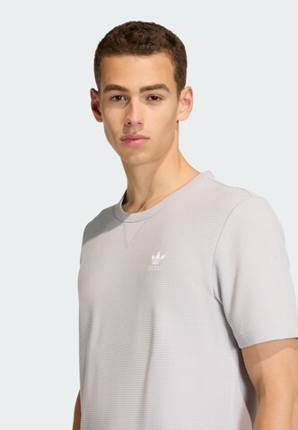 ADIDAS ORIGINALS Shirt 'Trefoil Essentials' in Grey