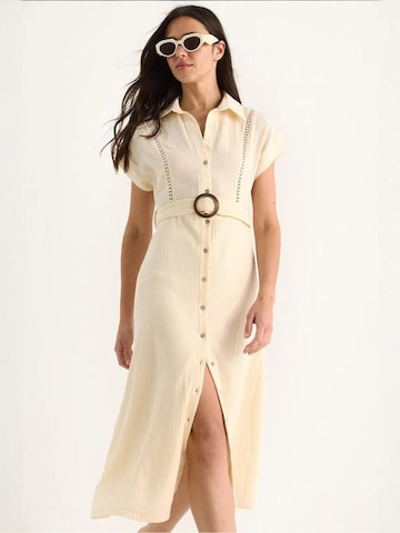 Robe-chemise Bianco Lucci en beige : devant