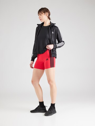 ADIDAS SPORTSWEAR - Skinny Pantalón deportivo 'Essentials' en rojo