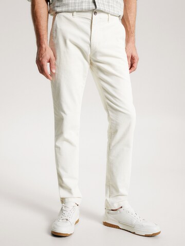 TOMMY HILFIGER Slimfit Chinohose in Weiß: Vorderseite
