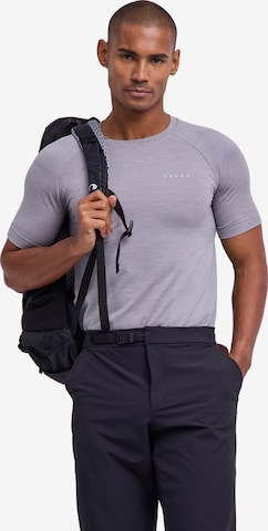 FALKE Base Layer 'Backpack-Ready' in Grau: Vorderseite