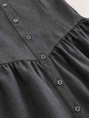 Next - Vestido en gris
