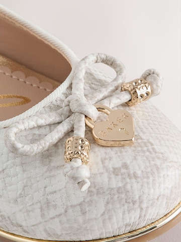 Ballerina di Baker by Ted Baker in beige