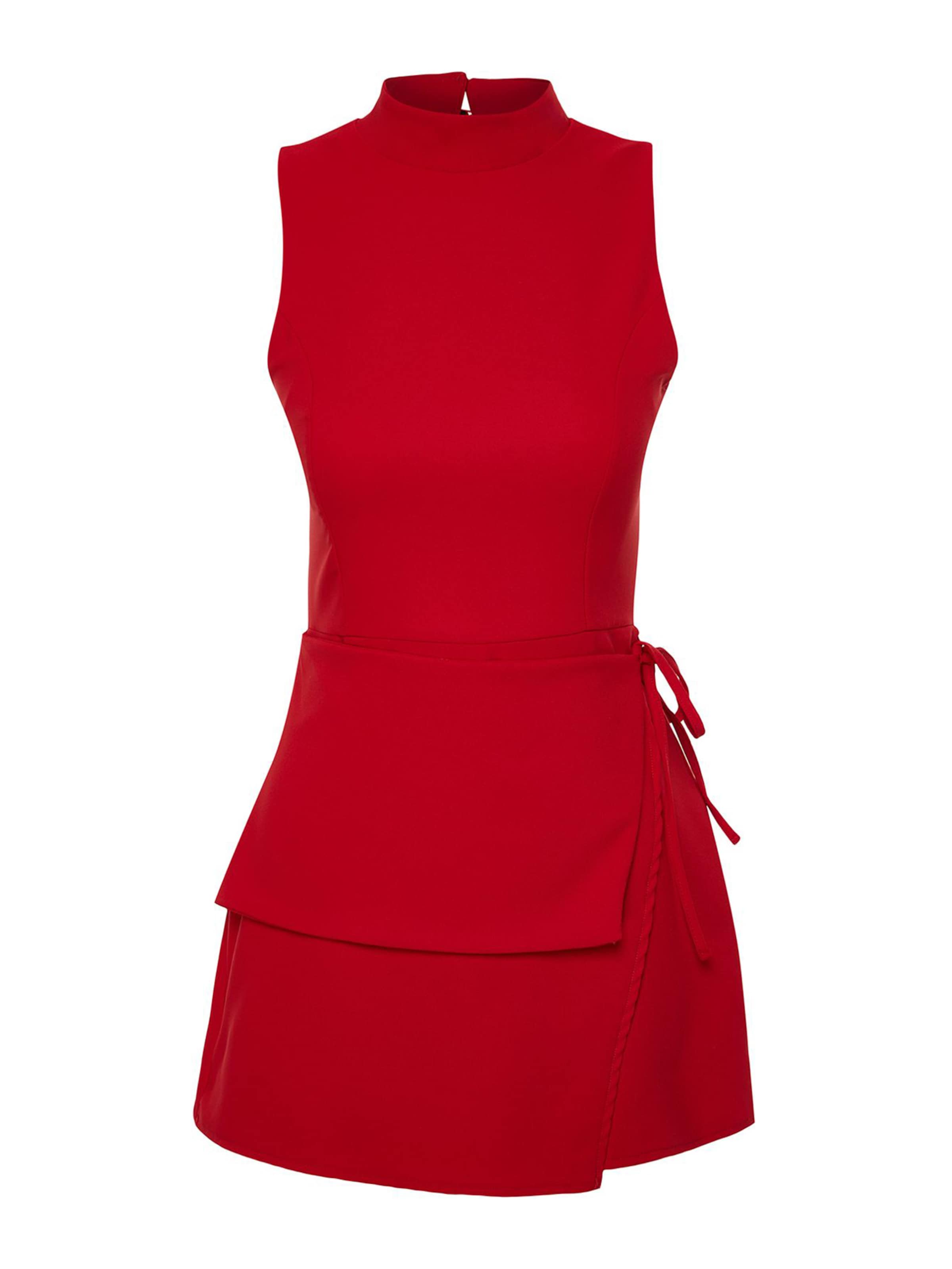 Trendyol Haalari värissä punainen: etupuoli