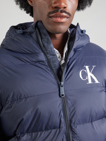 Calvin Klein Jeans Vinterjacka i blå