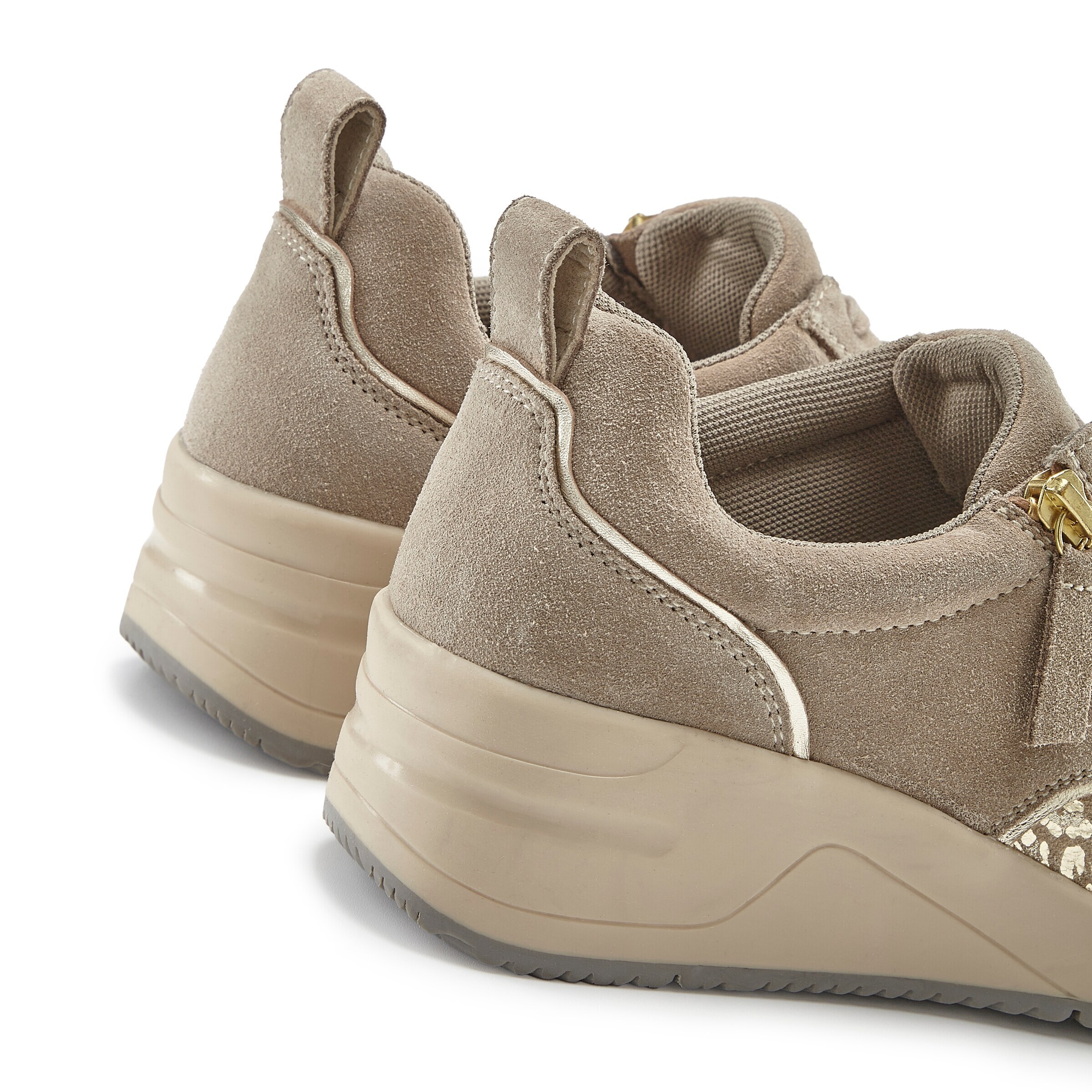 LASCANA Sneaker in Beige