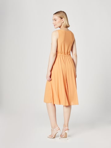 Guido Maria Kretschmer Women Kleid 'Teena' in Orange: zadná strana